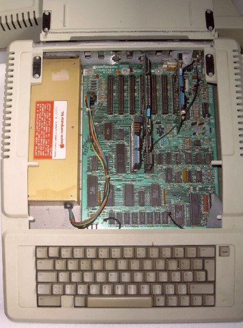 Geöffneter Apple IIe