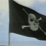 Piratenflagge über dem Gebäude der Mac-Entwickler 'Bandley III'