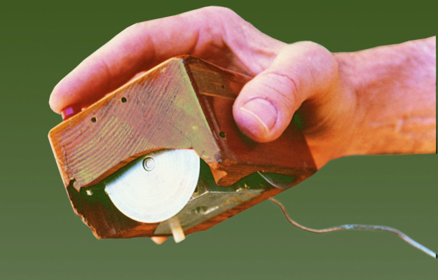 Maus-Entwurf aus Holz von Doug Engelbart