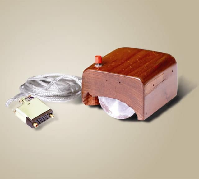 Maus-Entwurf aus Holz von Doug Engelbart